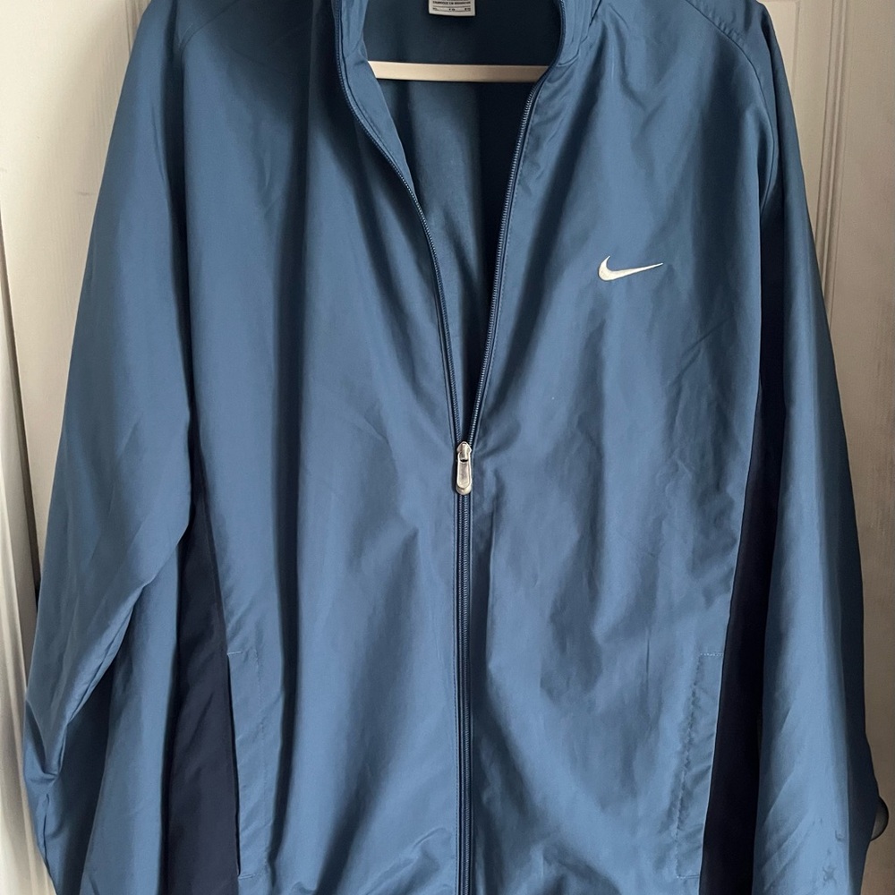 Mens Nike full zip track jacket size XL